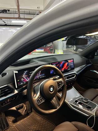 BMW 320i 2.0 16V TURBO FLEX M SPORT AUTOMÁTICO BMW 320i 2.0 16V TURBO FLEX M SPORT AUTOMÁTICO